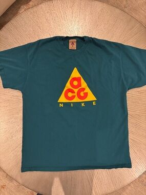 Nike Teal ACG NRG ACG Giant Logo Short-Sleeve T-Shirt
